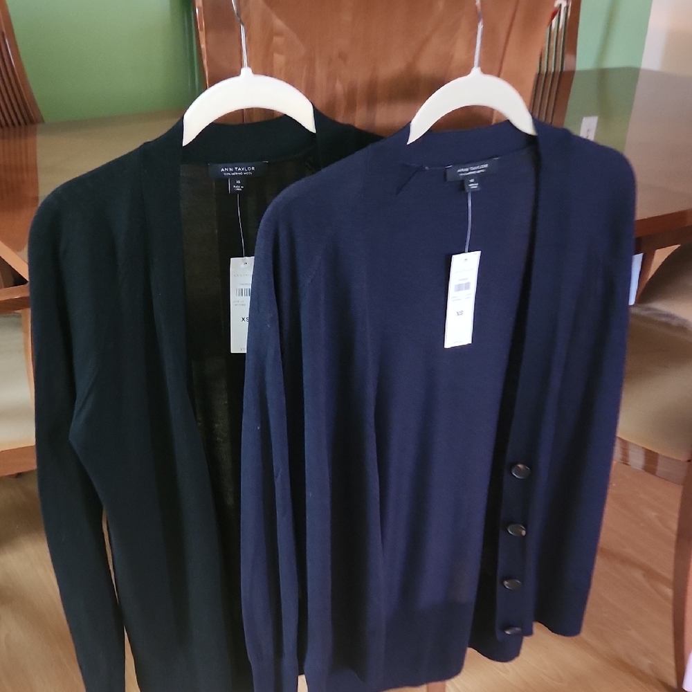 Ann Taylor Cardigans In Four Colors - Picture 3 of 8